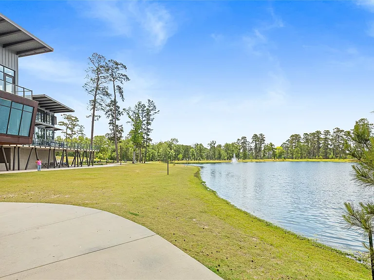 641 Royal Arch Dr — Photo 35
