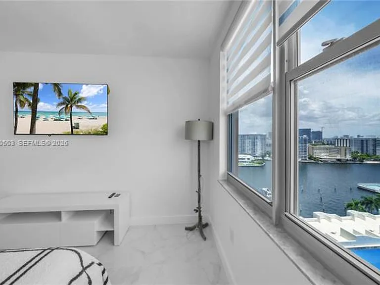 1965 S Ocean Dr #14F — Photo 30