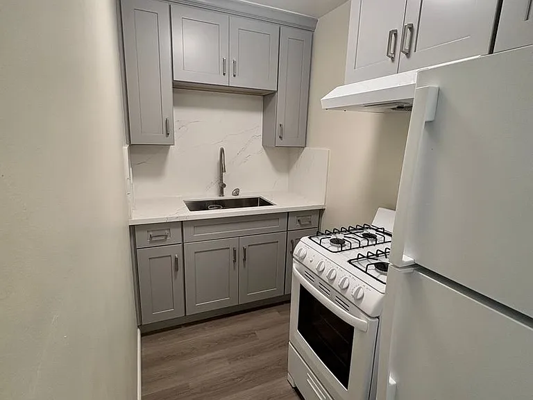 1001 Madera Ave — Photo 4
