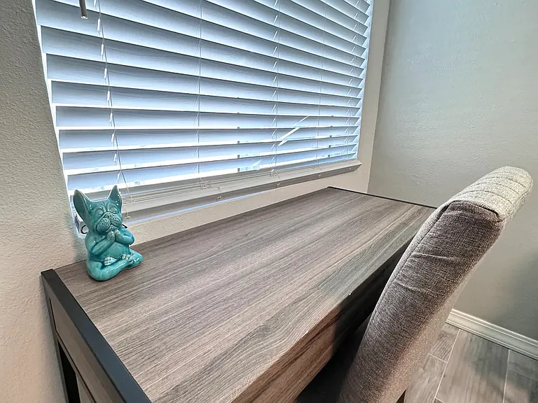 Work Desk