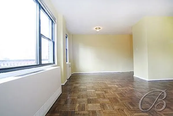 Rented by Bellmarc Realty | media 2