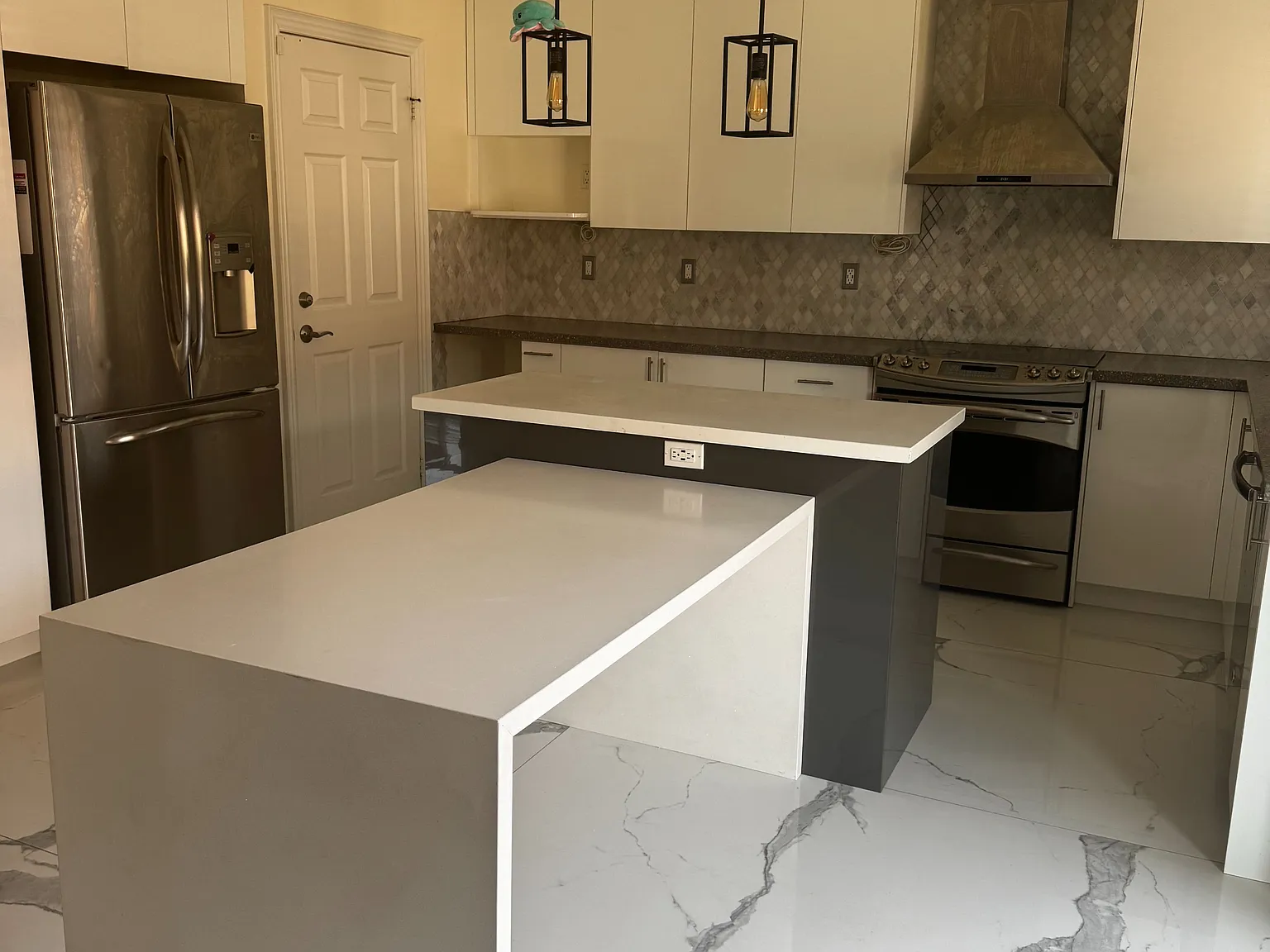 4 bed, $3,500 — Photo 4