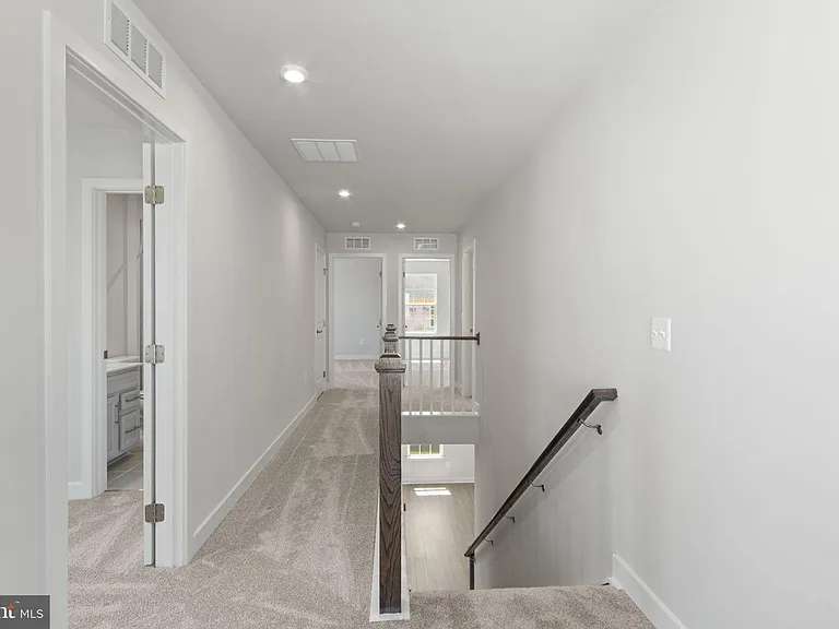 105 McKittrick Dr — Photo 31