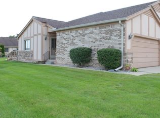 42202 Maple Leaf Ln, Clinton Township, MI