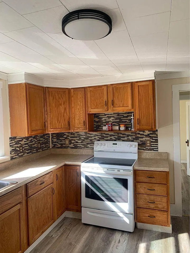 209 Church Rd — Photo 2