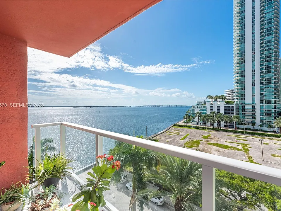 1155 Brickell Bay Dr #609