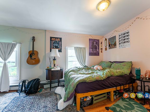 4th image of 39 Vernon Ave APT 3