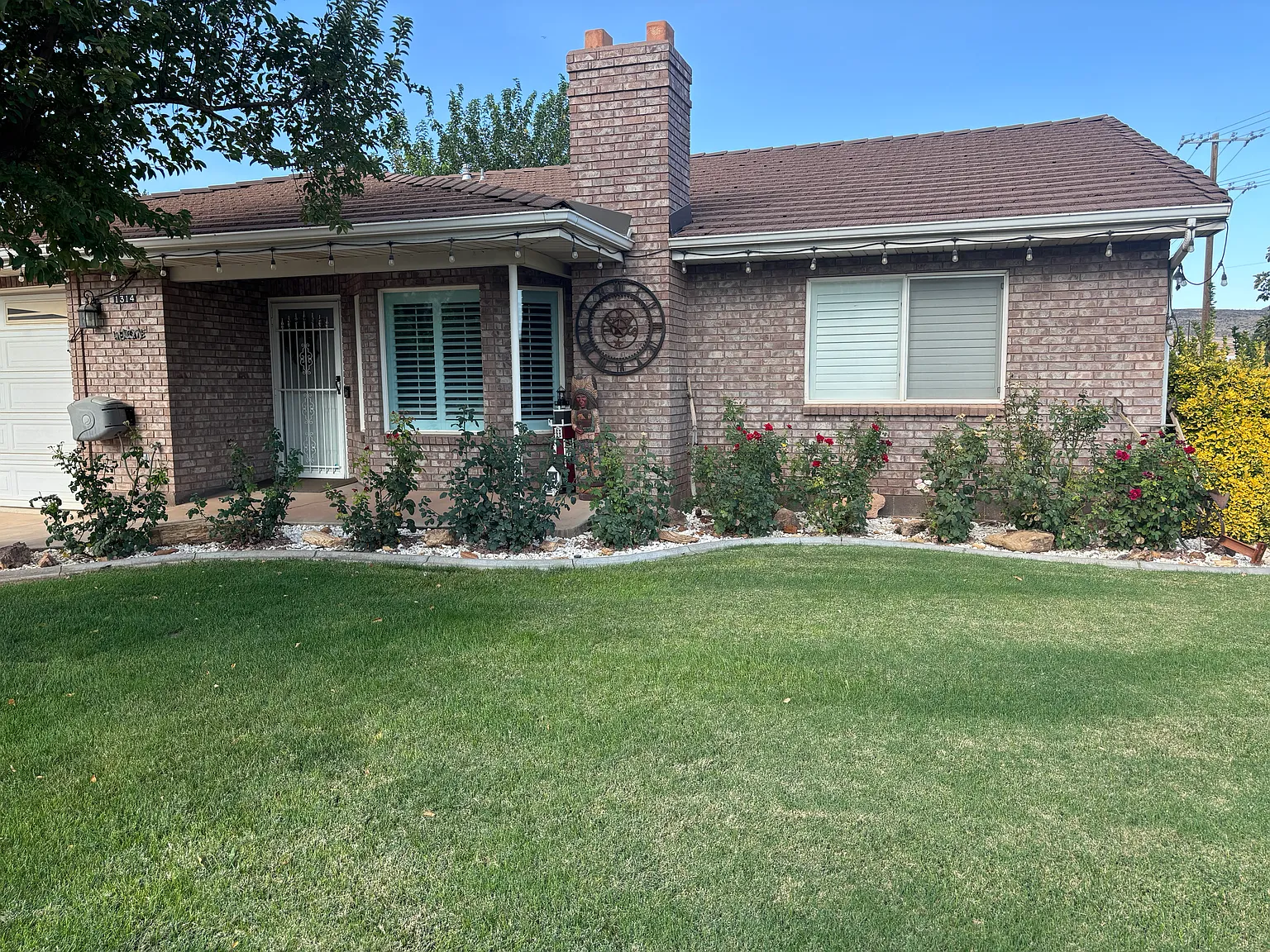 4 bed, 2007 sqft, $2,900 — Photo 2