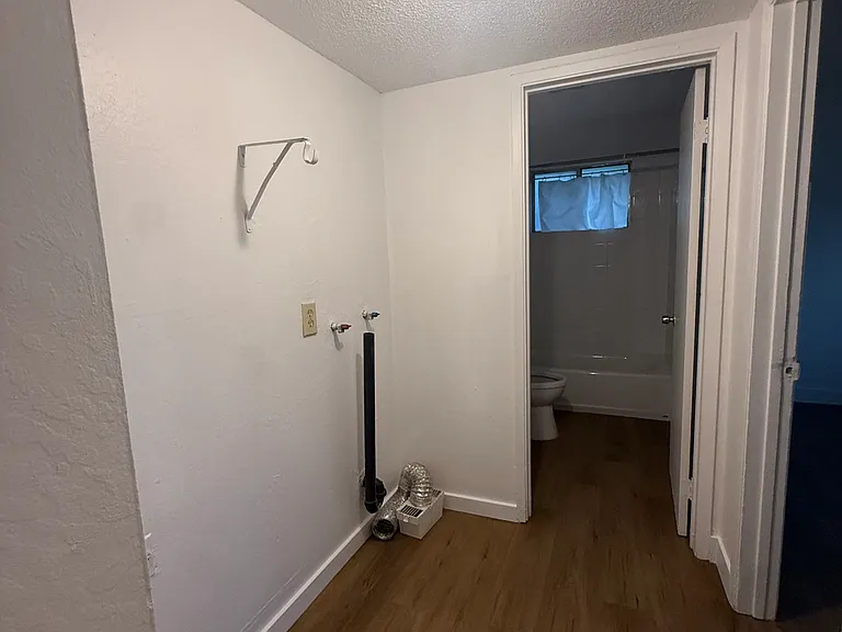 7486 21st St — Photo 3