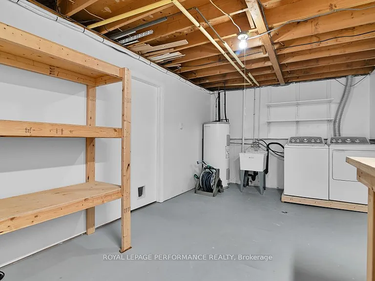 1286 Cedarcroft Cres — Photo 29