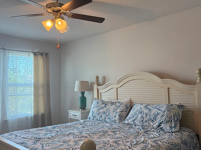 1887 Pointe Dr — Photo 12