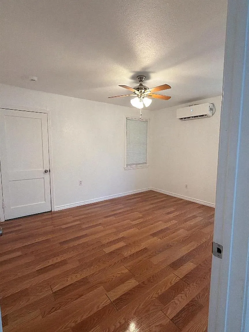 3 bed, 1.0 bath, $1,395 — Photo 1