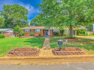 1029 Hemlock St, Tuscumbia, AL 35674
