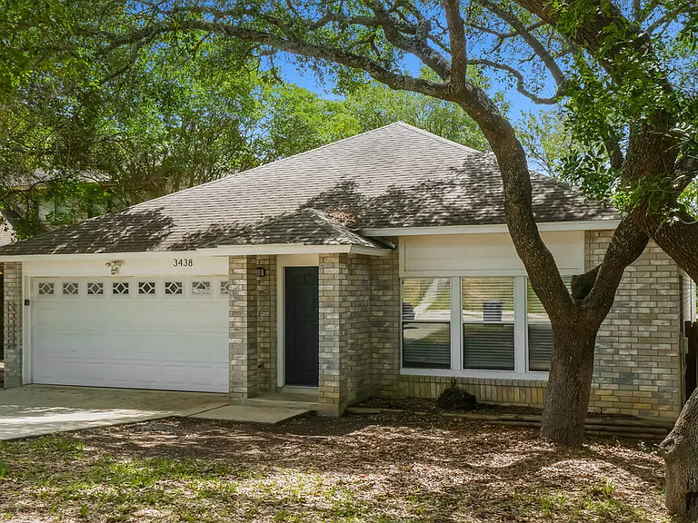 3438 Maitland — Photo 3