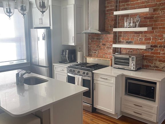 4th image of 33 E 2nd Ave #33