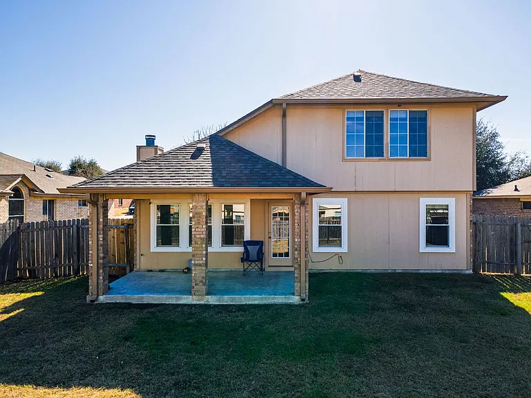 4407 Golden Gate Dr — Photo 15