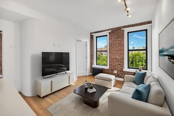Rented by Living New York | media 1