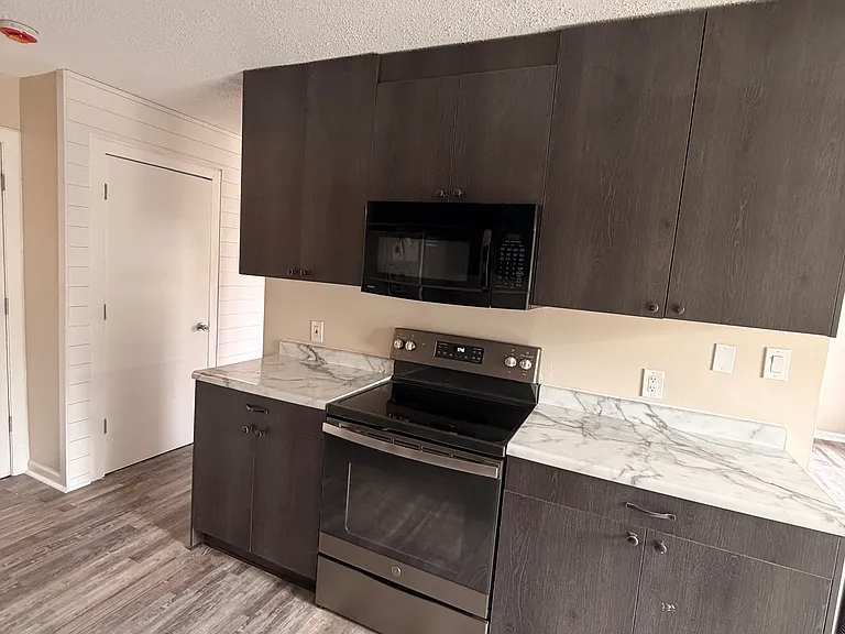 8709 Clover Ln — Photo 5