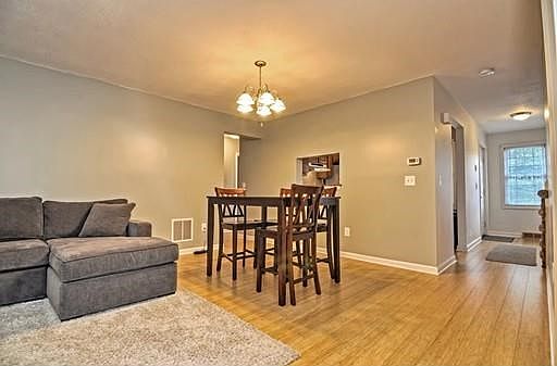 5th image of 115 Laurelwood Dr