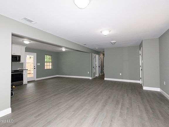 2nd image of 3818 Dace Ave