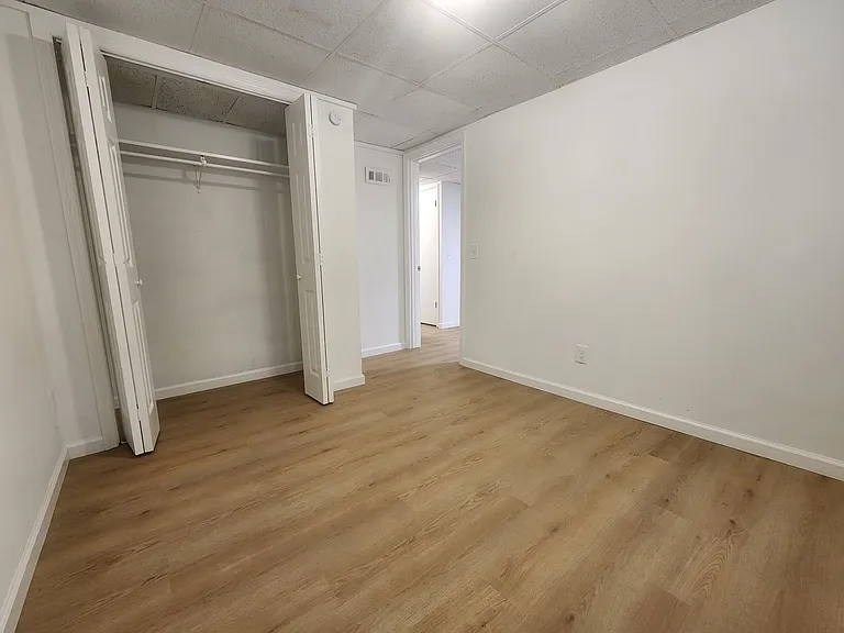 565 2nd St SE #D — Photo 14