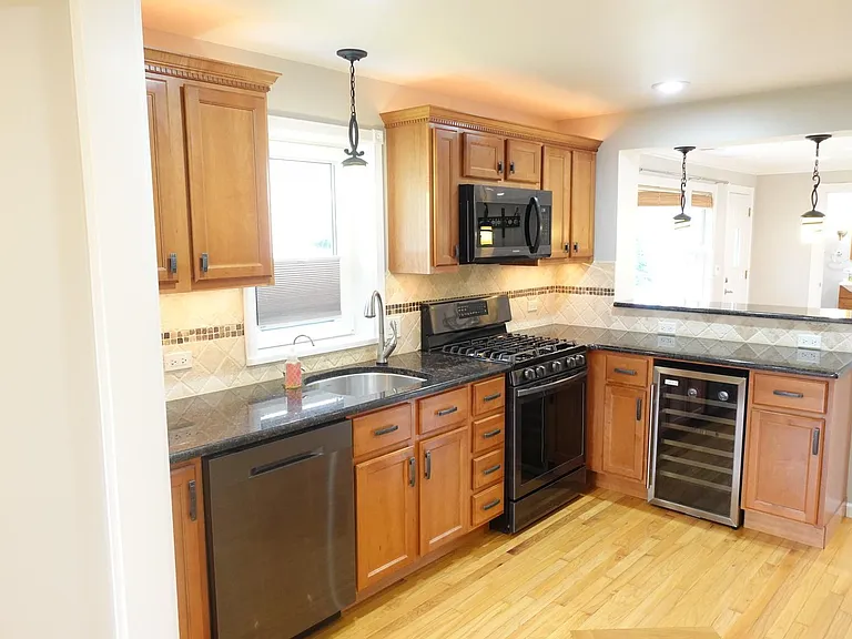 9544 Nerbonne Ave — Photo 5