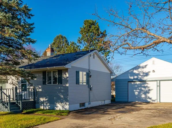 31 Garden Cir, Babbitt, MN 55706