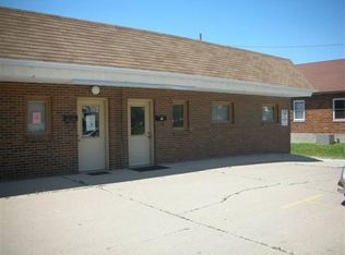 107 N 3rd St, Oskaloosa, IA 52577