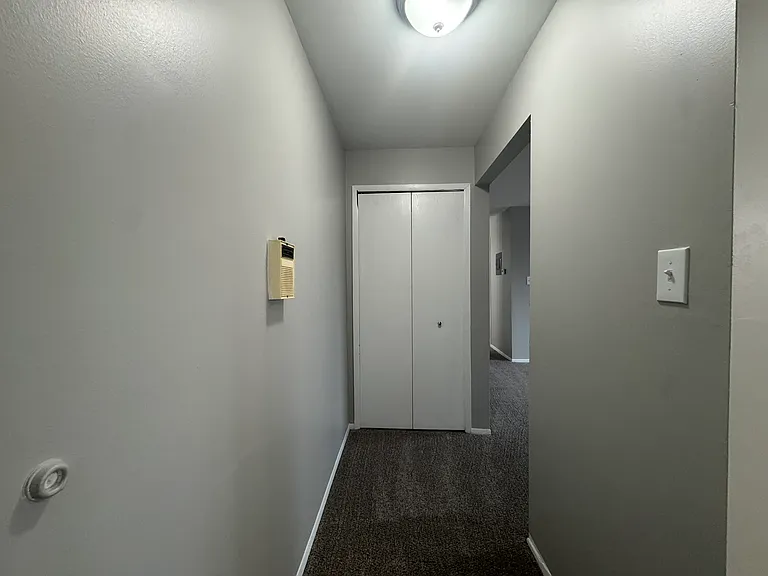 939 James St #STREET11 — Photo 2