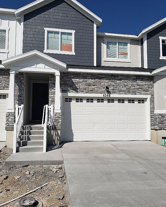 Front of Townhome