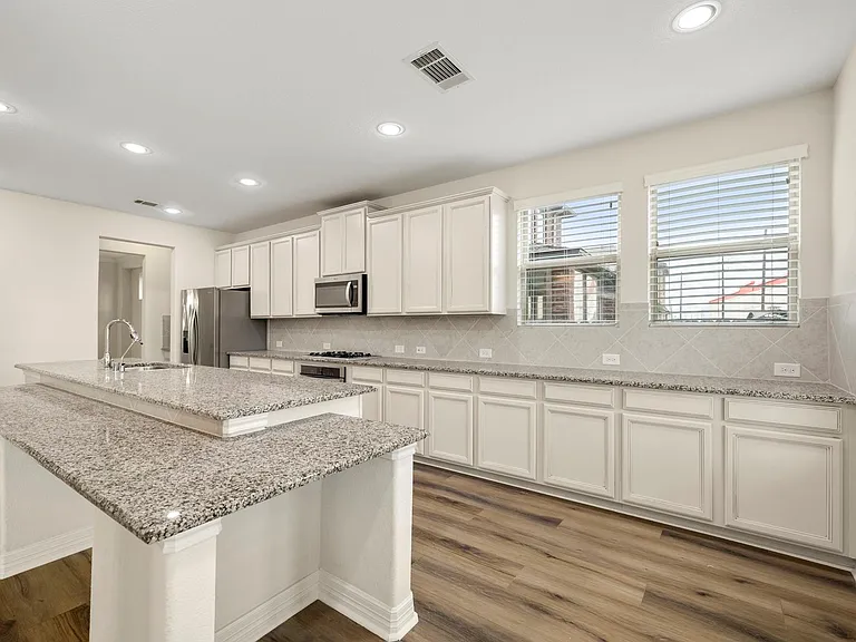 9439 Peralta Creek Ct — Photo 14