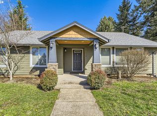 1151 E 1st Ave, Estacada, OR 97023
