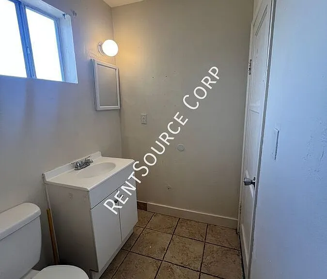 2542 W Main St #C — Photo 10
