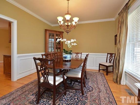 5th image of 614 Lee Fox Ln