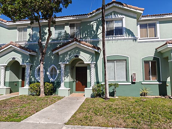2nd image of 1461 SE 24th Ct #250