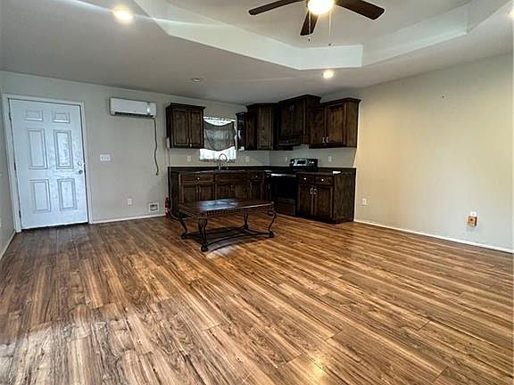 2nd image of 353 E Denny Dr