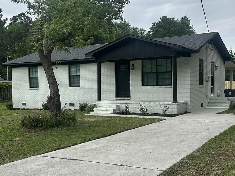 9166 Green Loop Rd NE — Photo 1