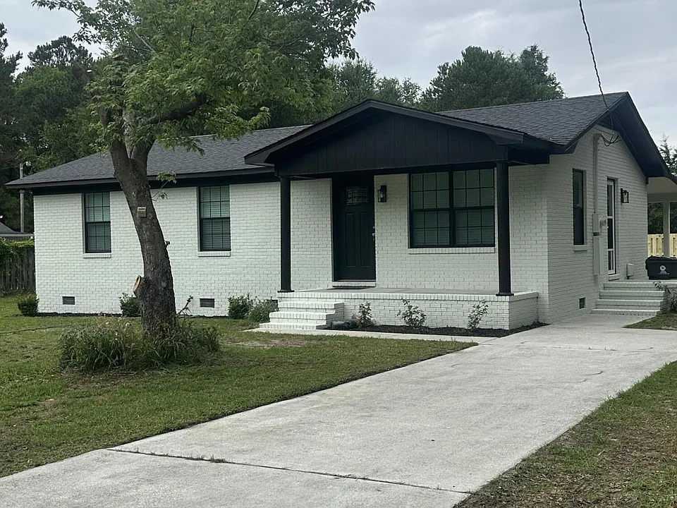 9166 Green Loop Rd NE