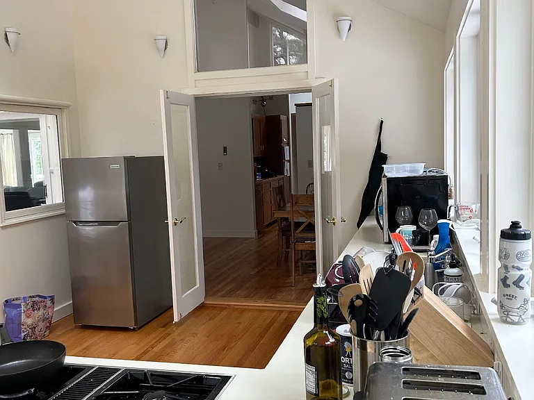 10 Cortland Dr — Photo 9