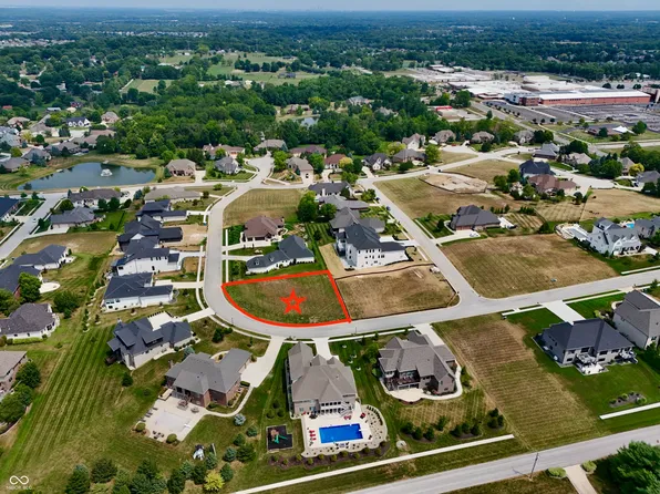 5232 Nottinghill Ct, Greenwood, IN 46143