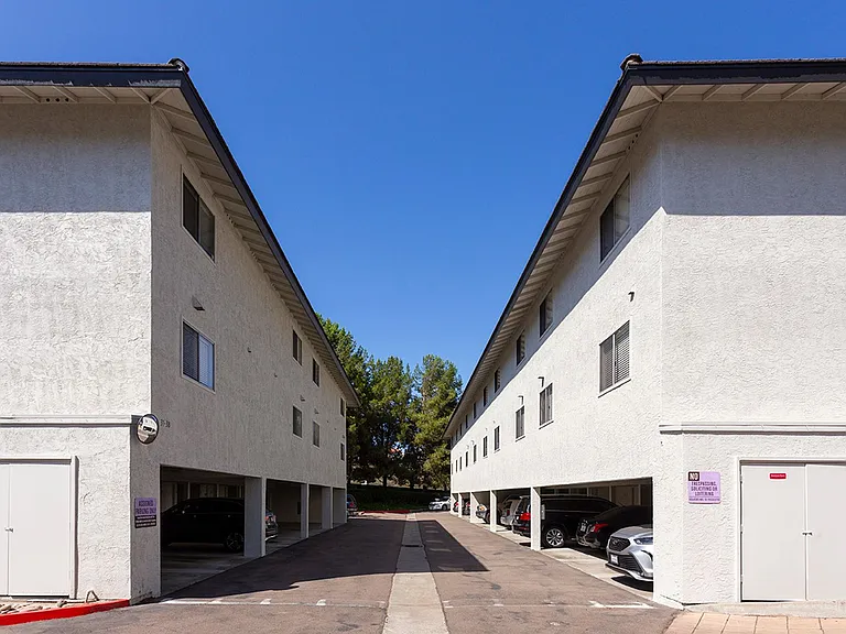 Bonita Heights Apartments — Photo 29
