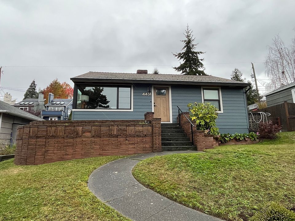New siding, new huge view windows with panoramic view. Enjoy your morning coffee overlooking Mount Rainier.