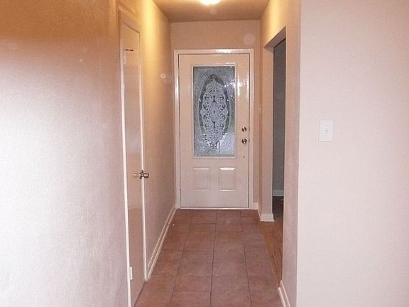 3rd image of 5005 Crestwood Dr