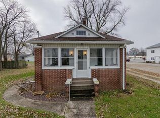 212 North St, Brighton, IL 62012