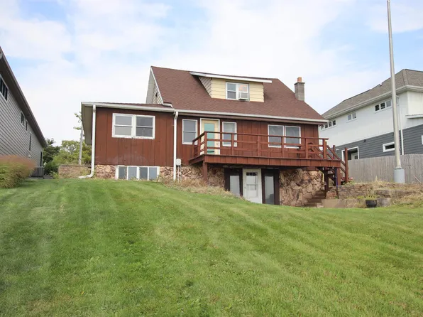 4989 Washington St, Butte Des Morts, WI 54927