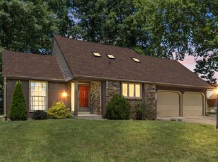 7927 Westminster Dr, Fort Wayne, IN