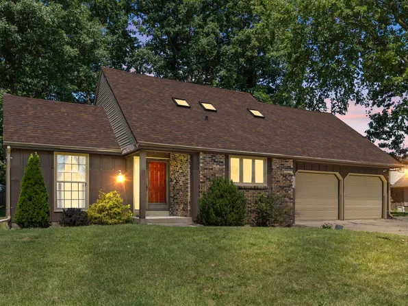 7927 Westminster Dr, Fort Wayne, IN 46835