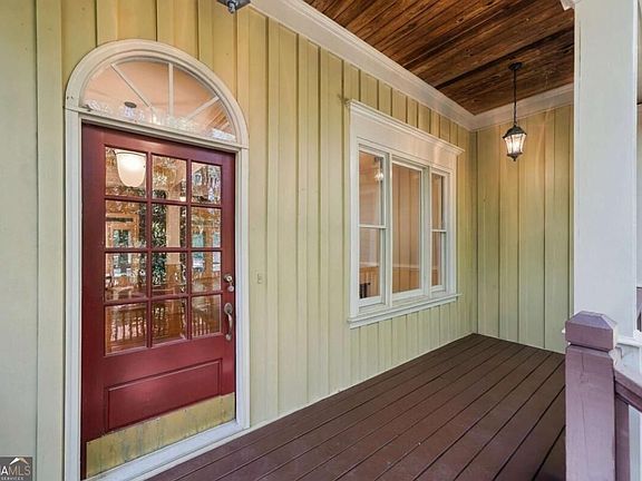 4th image of 2131 Old Orchard Ln