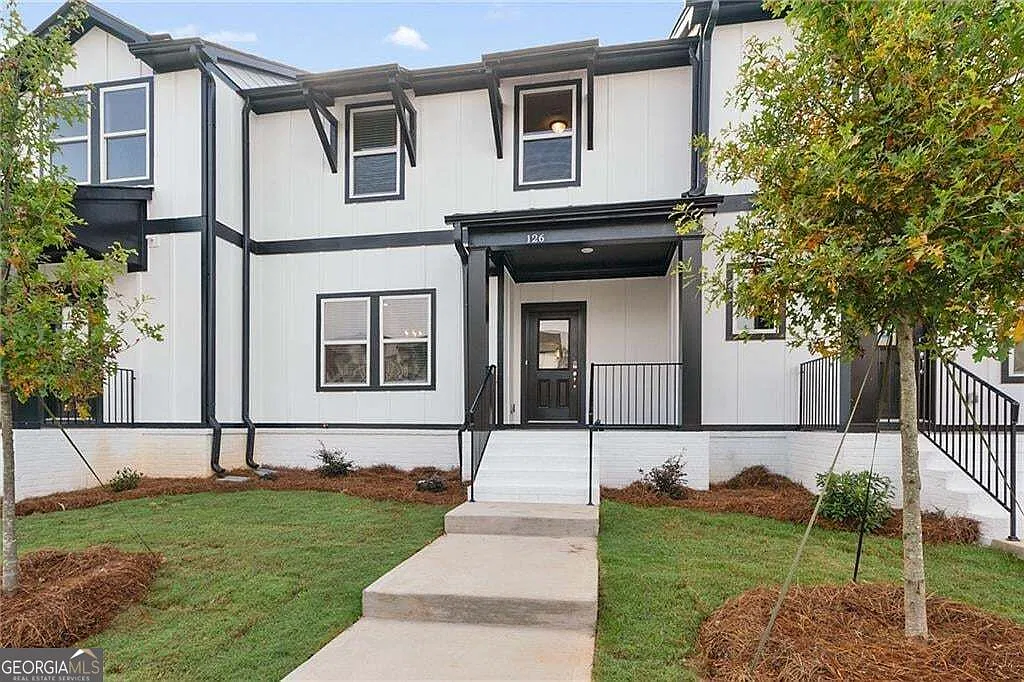 4 bed, 3.5 bath, 2175 sqft, $2,850 — Photo 2