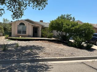 2621 Sandia Loop NE, Rio Rancho, NM 87144